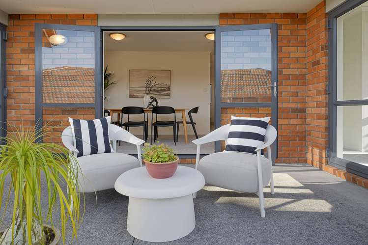 7 Fairford Avenue Henderson_27
