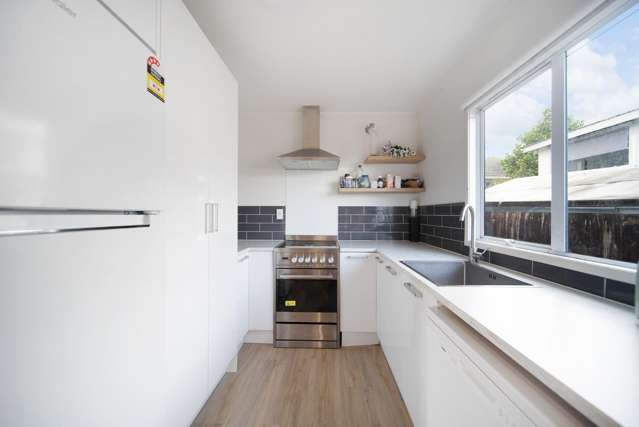 2/76 Mcannalley Street Manurewa East_3