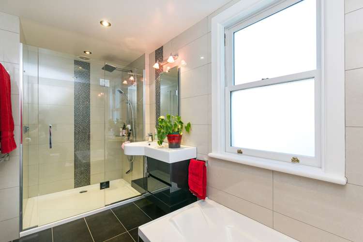 2 Te Wharepouri Street Berhampore_11