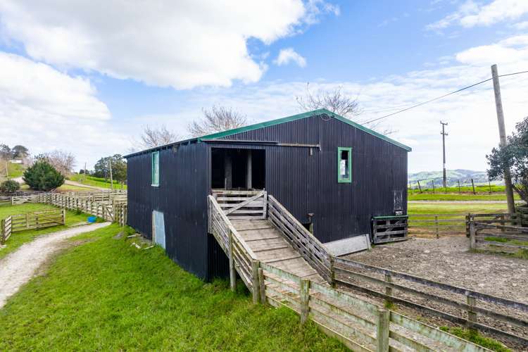 1526 Ararua Road Otamatea Surrounds_23