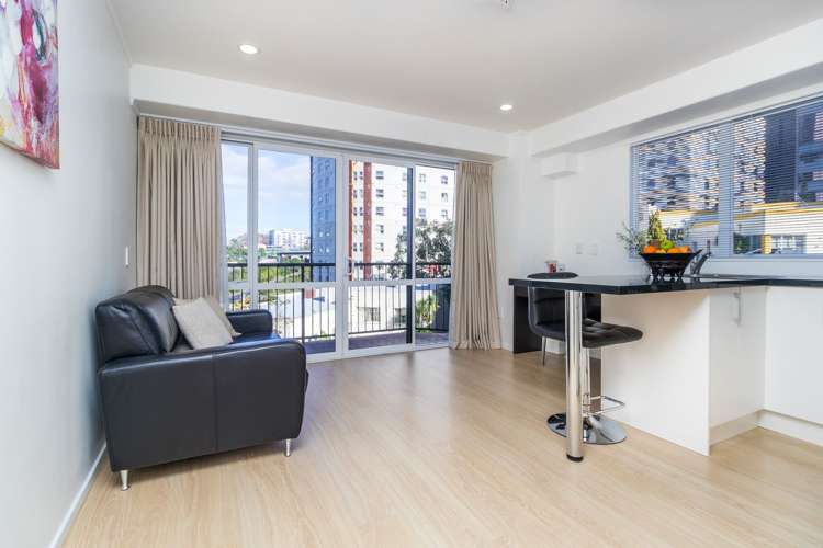 4D/6 Whitaker Place_0