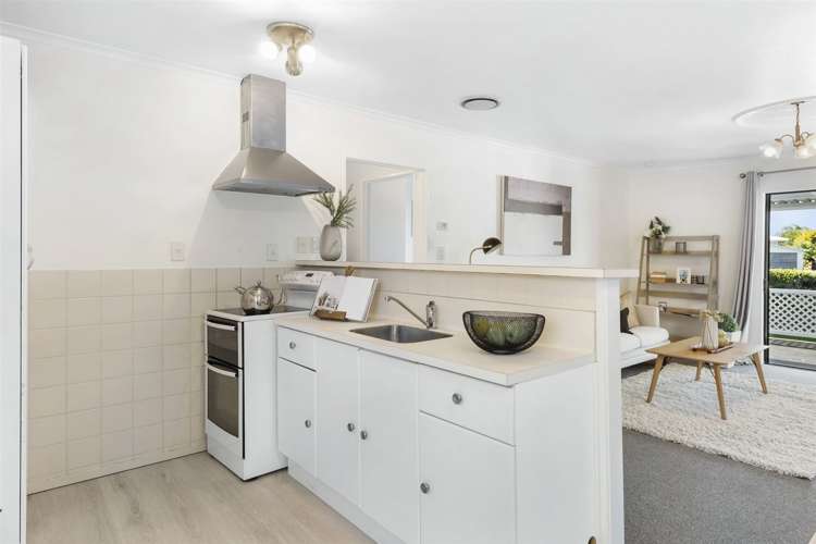 1/2 Graham Avenue Te Atatu Peninsula_9