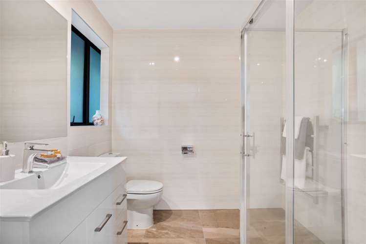 6 Toi Toi Place Northcote_9