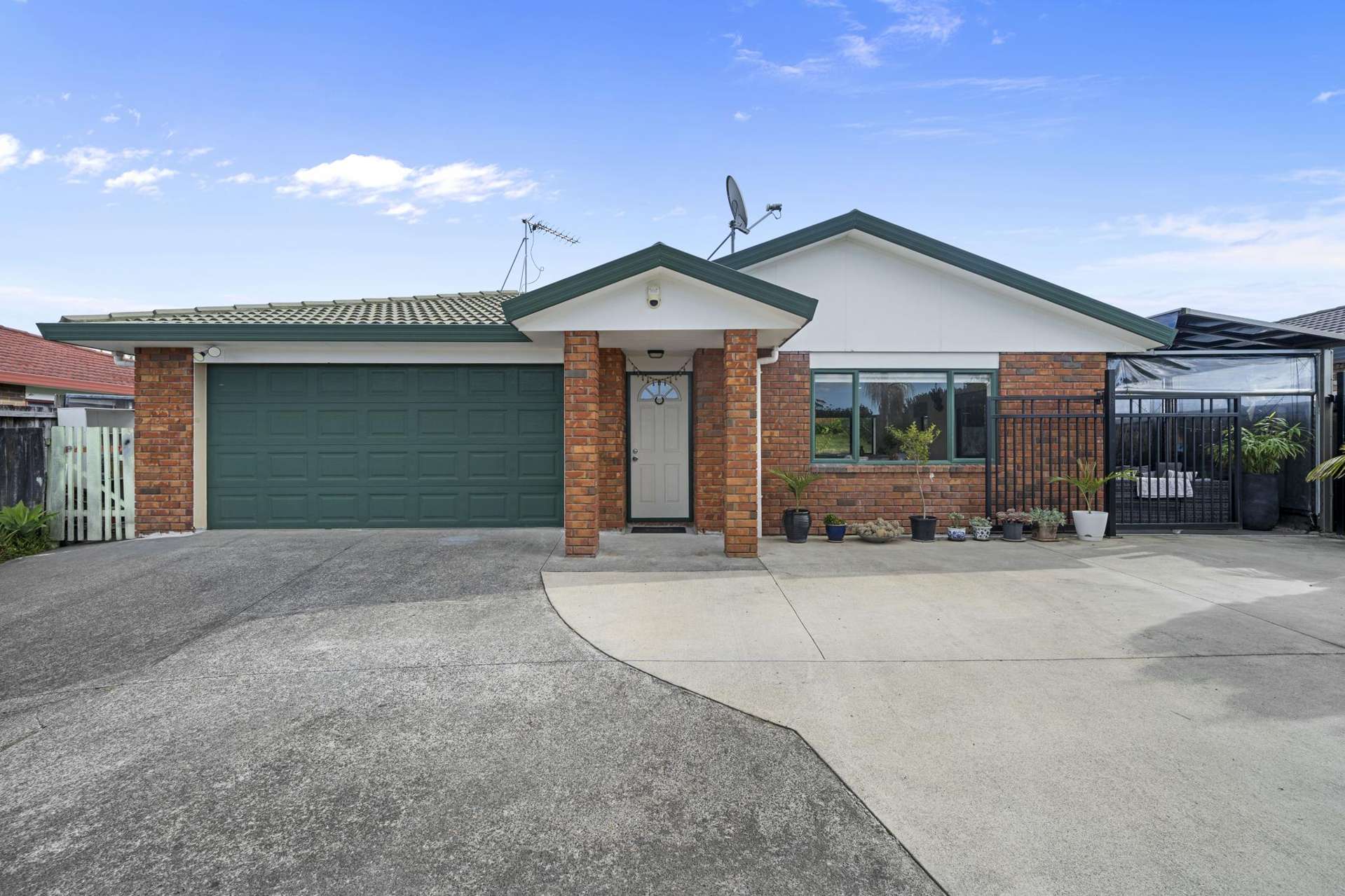 54 Robert Ross Place Clendon Park_0