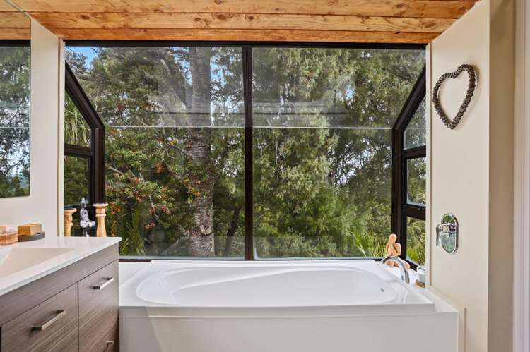 40 Huia Road Titirangi_24