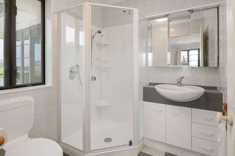 27 Pine Hill Rise Fairhall_20