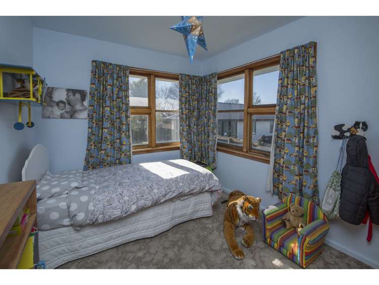 252 Shortland Street Aranui_9