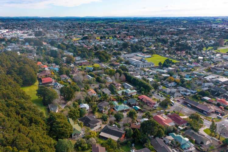 7 Cromwell Place Pukekohe_16