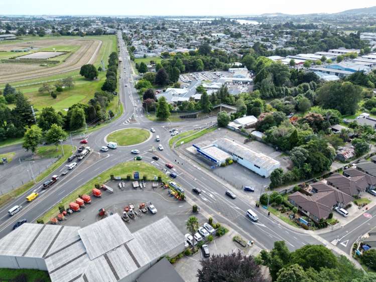 1 Pyes Pa Road Pyes Pa_4