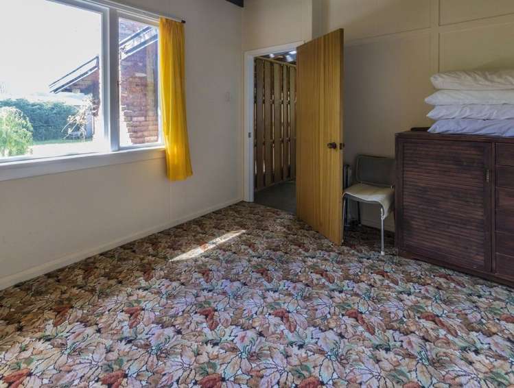 10 Frye Crescent Albert Town_12