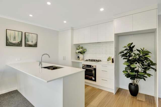 2/290 Dixon Road Fitzroy_1