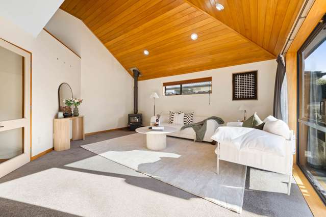 2/6 Eastern Beach Road Eastern Beach_1