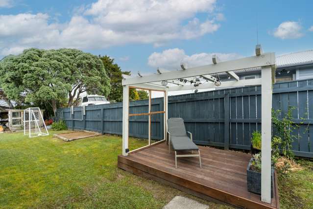 63 Clotworthy Crescent Onerahi_3