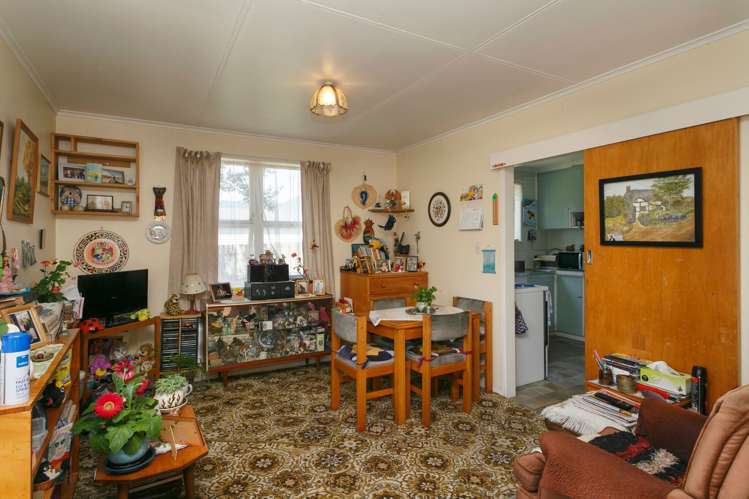 8 Kotare Street Hilltop_13