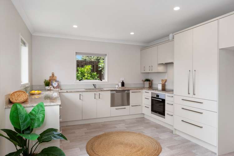 5 Harmens Way Greerton_1