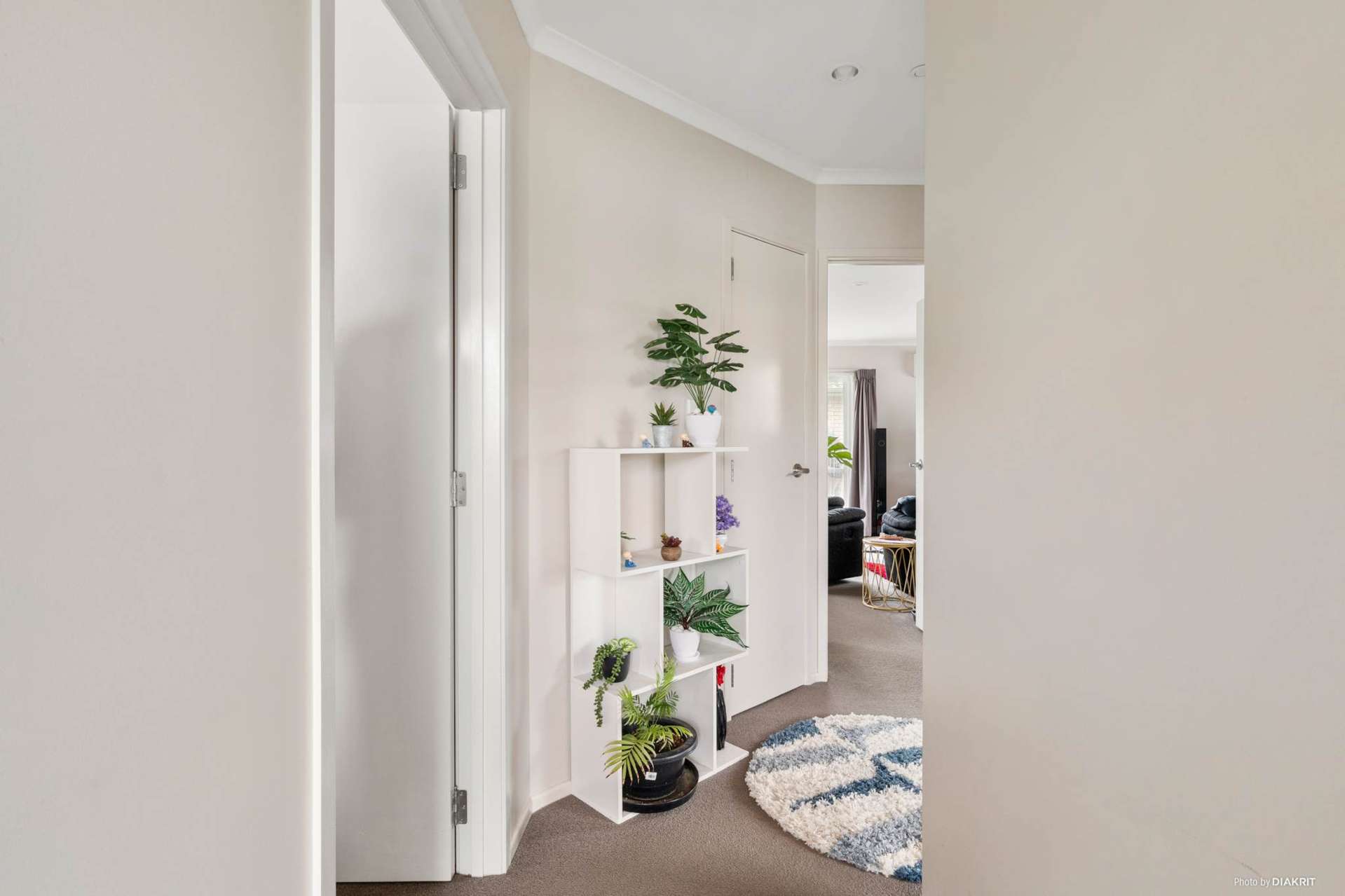 8/8 Village Place Tuakau_0