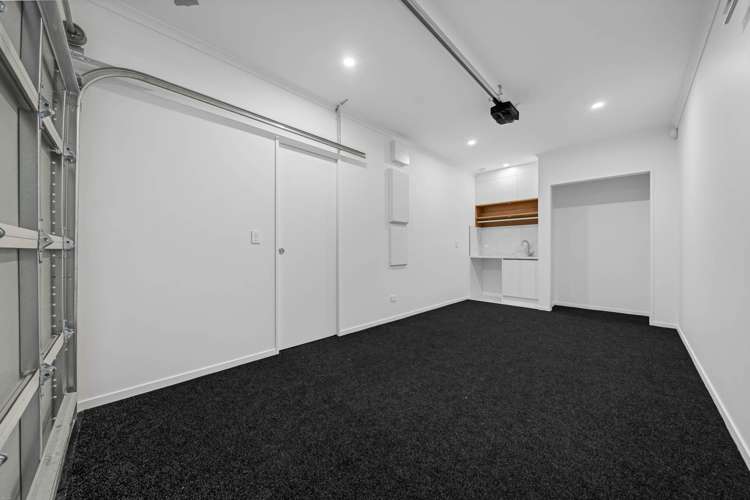 89C St Annes Crescent Wattle Downs_19