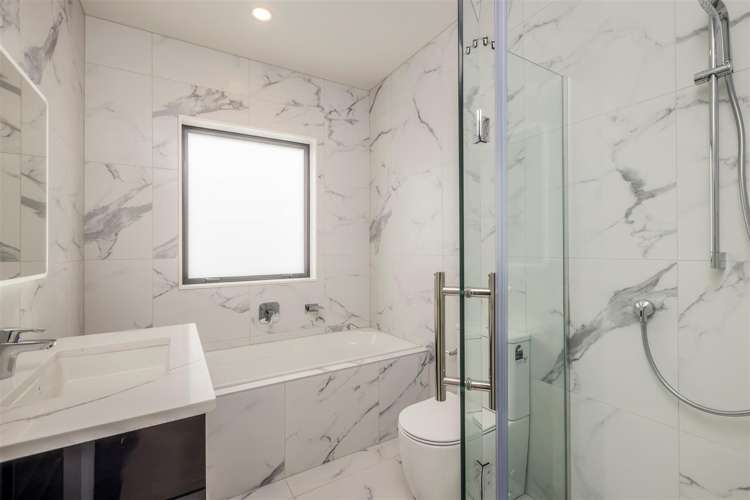 2 Whawhaki Road Beachlands_15