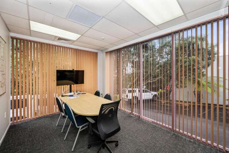 4 Beatrice Tinsley Crescent Rosedale_9