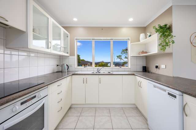 35 Rivervale Grove Stanmore Bay_3