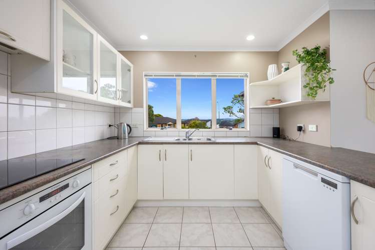 35 Rivervale Grove Stanmore Bay_3