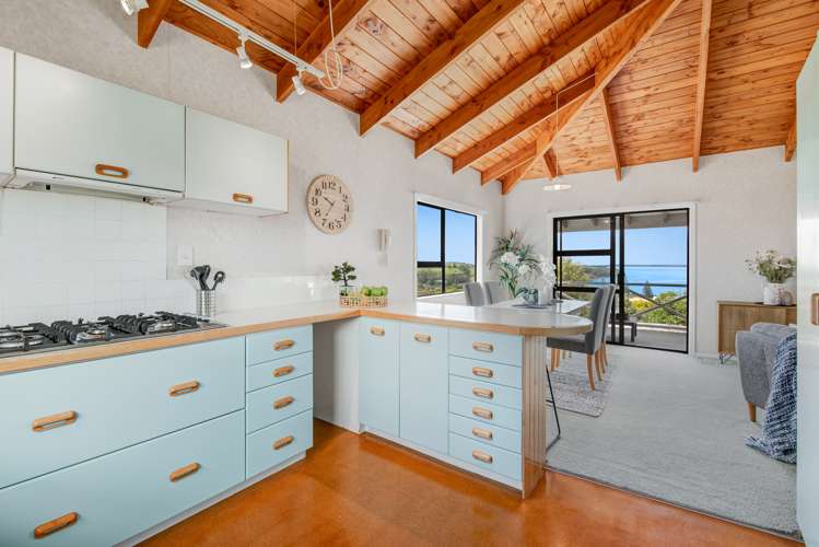 1435 Whangaparaoa Road Army Bay_11