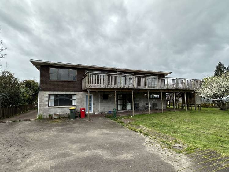 29 Parakai Avenue Parakai_13
