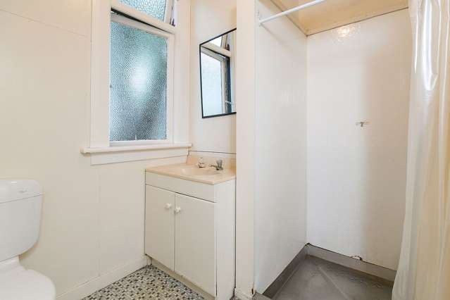 2/180 Queen Street North Dunedin_3