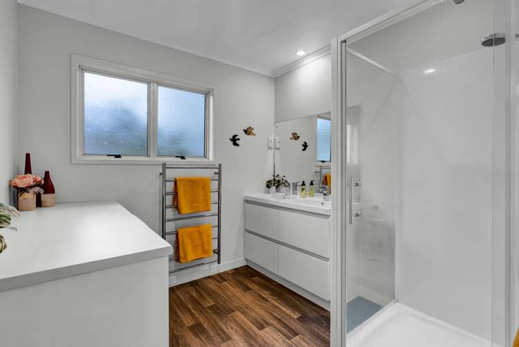 9 Bronte Place Whalers Gate_11