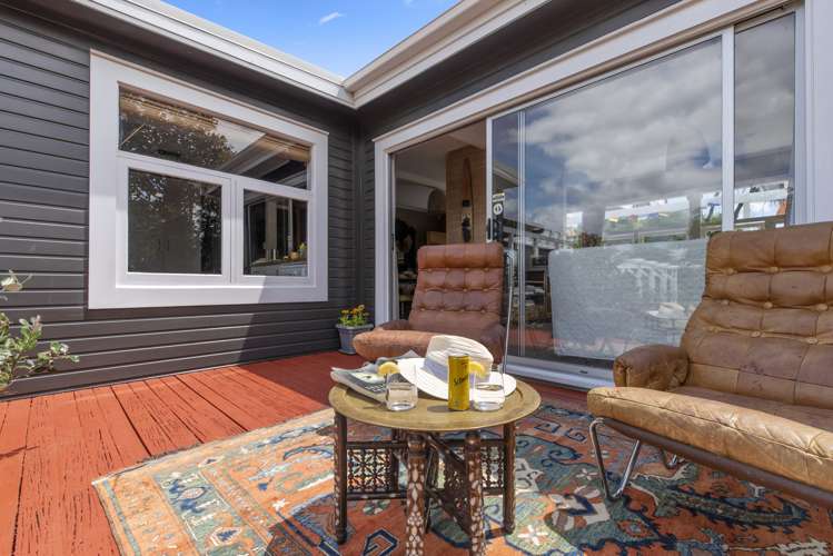 16 Mahoe Street Otaki Beach_25