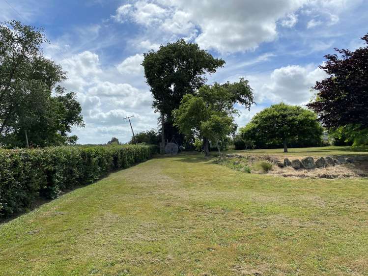 1667 Miranda Road Mangatangi_13