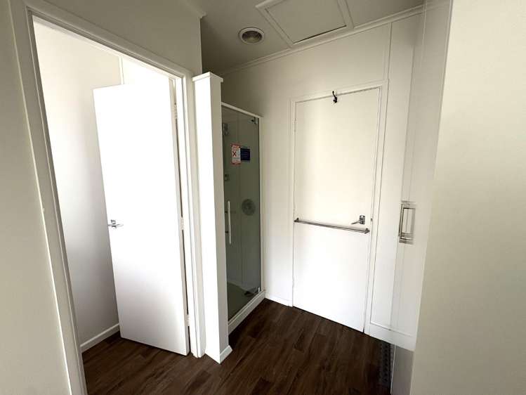 1/2 Te Mitiotu Grove 11211_5