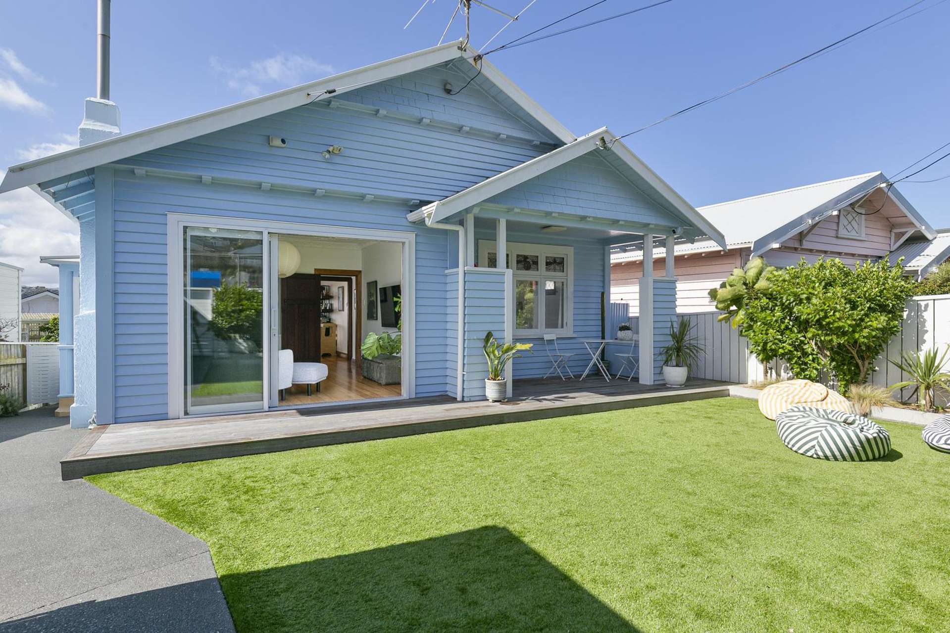 17 Freyberg Street Lyall Bay_0
