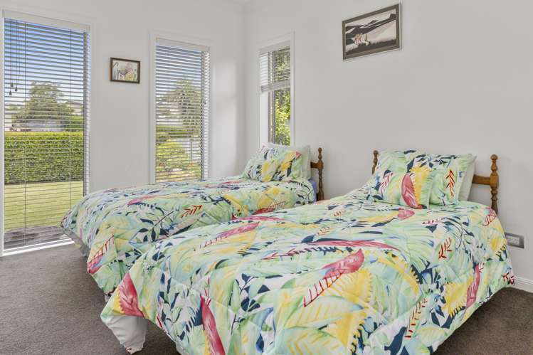 25 Magnolia Rise Waipahihi_21