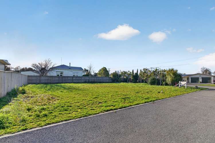 2 and 2A Macrocarpa Lane Carterton_6