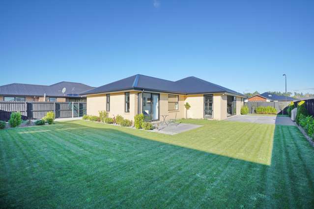 13 Fearne Drive Woodend_2