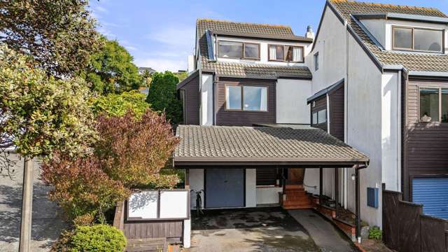 Mid-Century Soul, Modern Ease in Khandallah