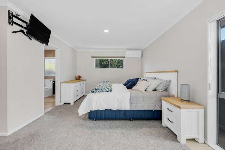 35 Stewart Gibson Place Manurewa_28