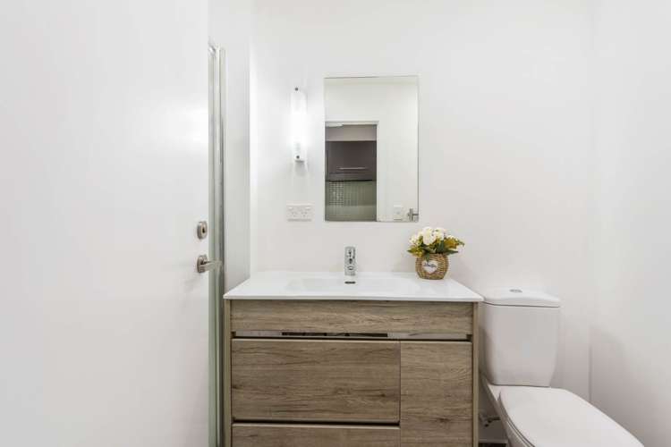 102/4 Wagener Place Mt Albert_8