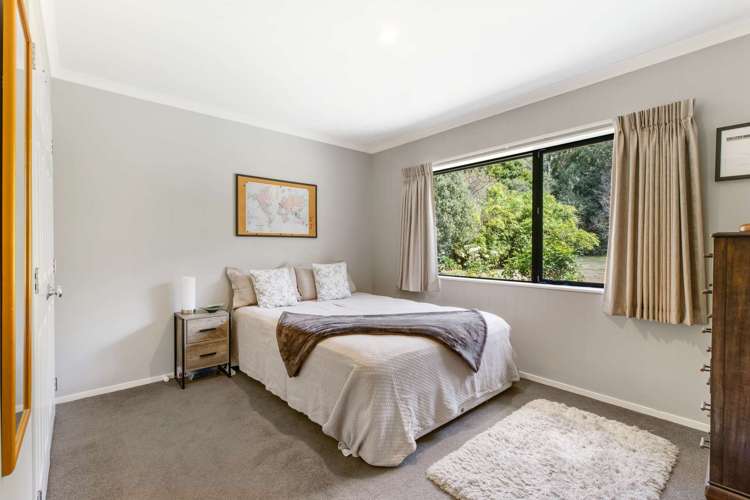 16 Awaroa Stream Drive Waiuku_8