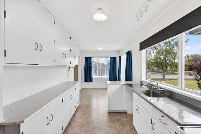 1960s Classic - Big Opportunity!