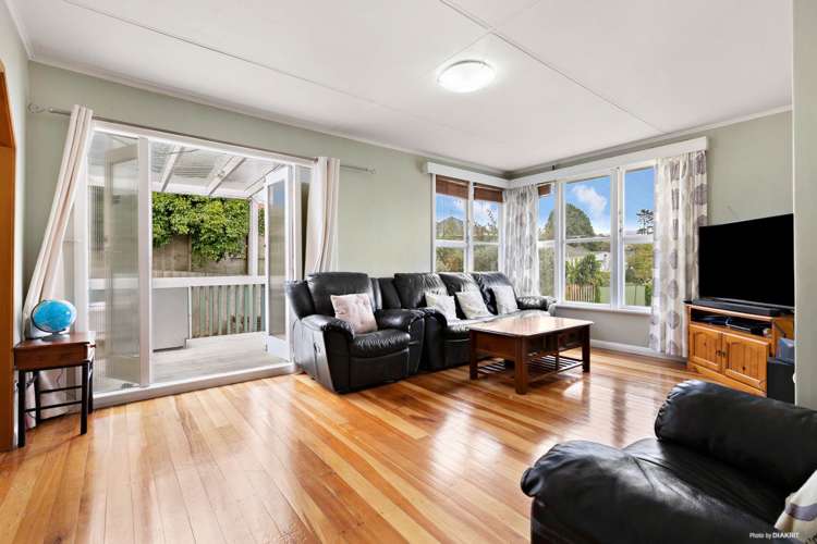 595 Richardson Road Mount Roskill_1