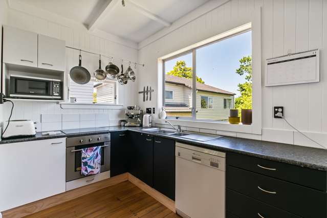 1/61 Pupuke Road Birkenhead_4