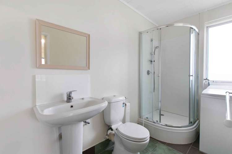 15a Akarana Avenue Mount Roskill_11