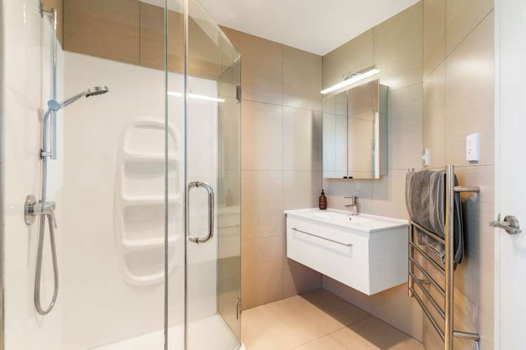 2/46 Raleigh Road Northcote_10