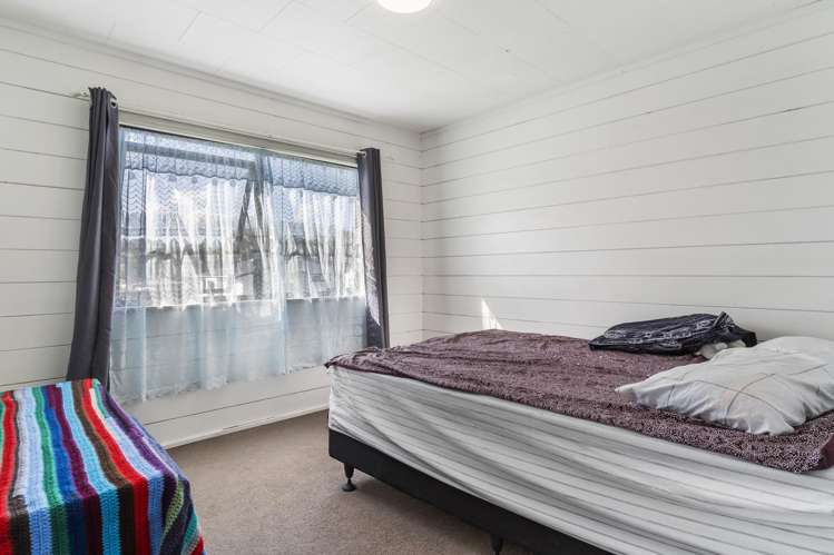 2/11 Bluewater Place Wattle Downs_12