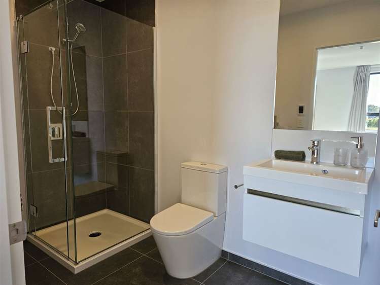 1 Malaga Crescent Harewood_7