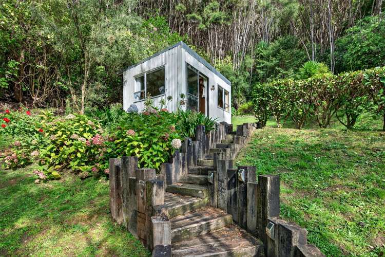 1598 Pack Spur Road Mataikona_18