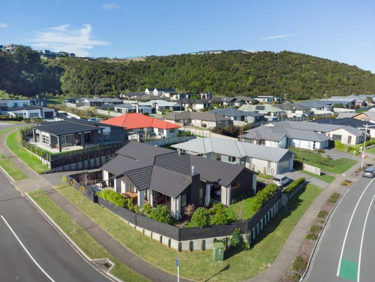 2 Rochfort Crescent Pyes Pa_18