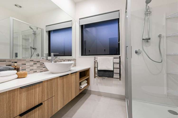 2 Frith Street Wainui_16